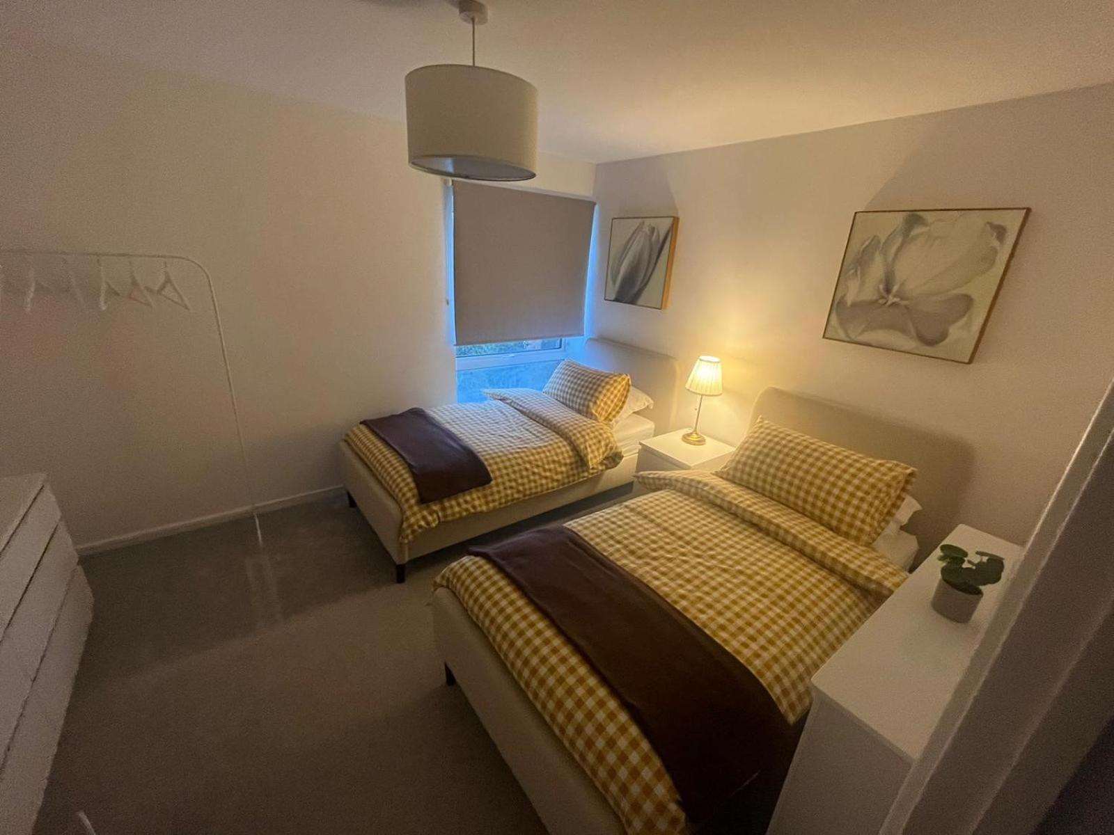 Appartement Modern And Comfortable Flat With Private Parking à Oxford Extérieur photo